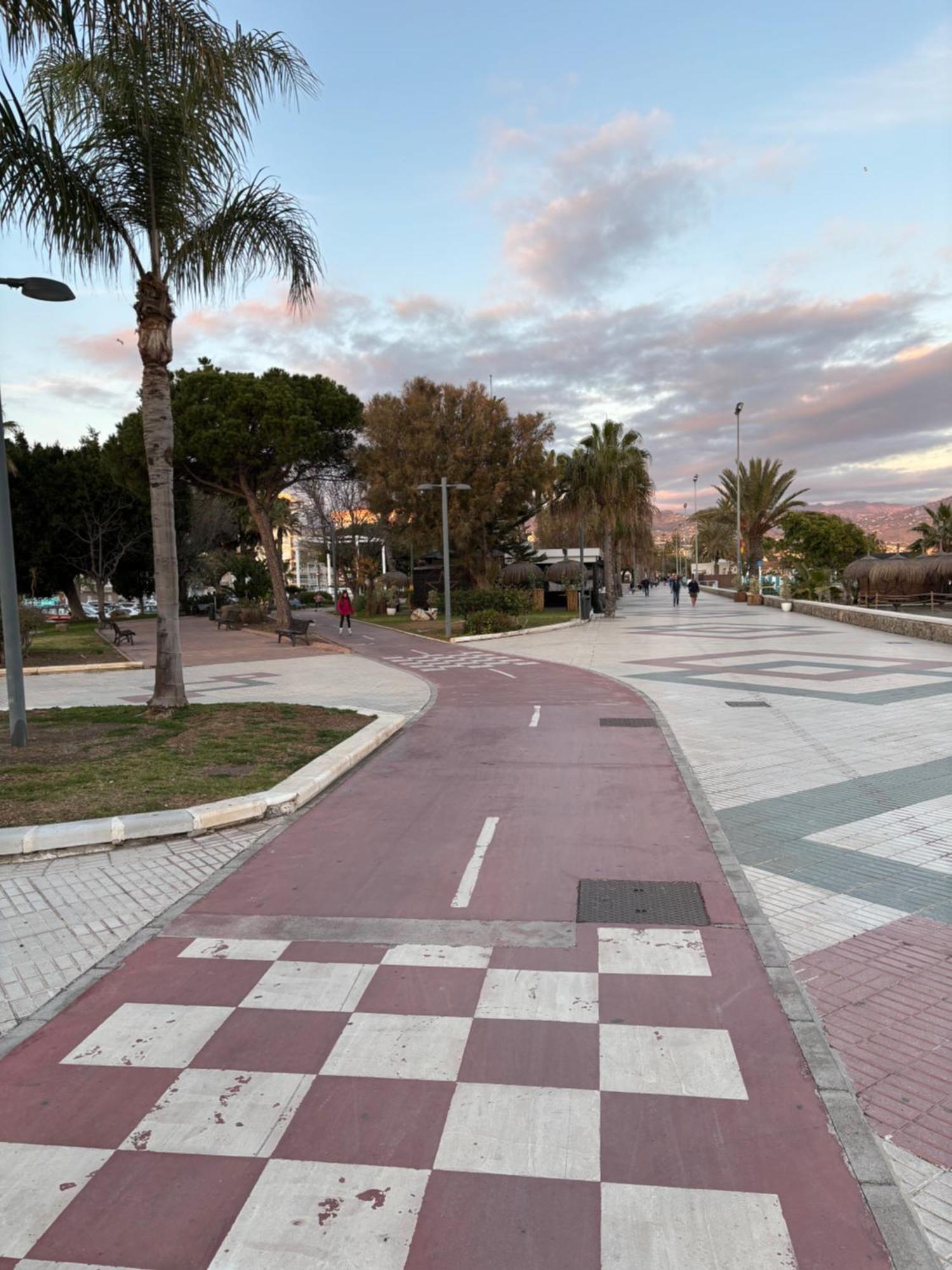 Estudio En Torre Del Mar A 3 Minutos Andando De La Playa Exterior foto