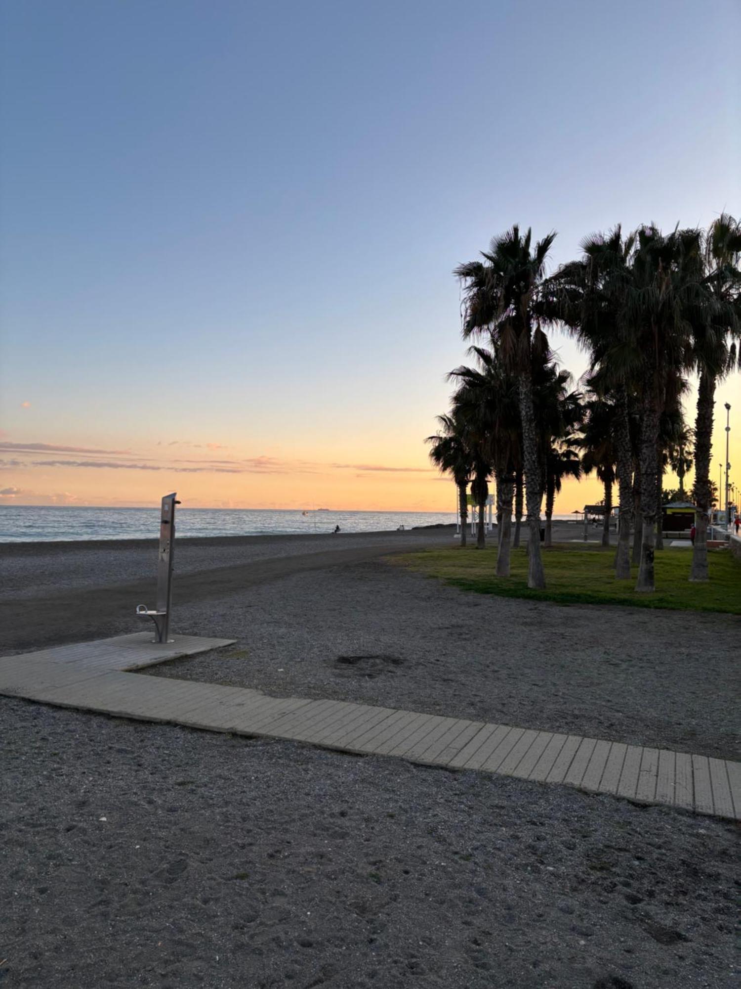 Estudio En Torre Del Mar A 3 Minutos Andando De La Playa Exterior foto